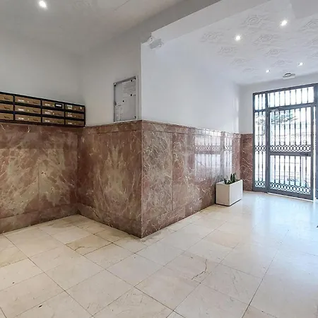 Apartment 2 Bedroom Pet Friendly In Fuengirola